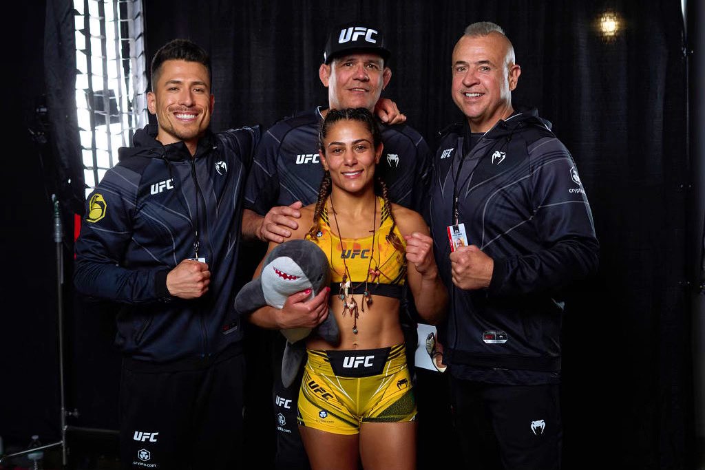 We did it again 🦈

Thank you Jacksonville 🙏

#babysharkera #sharkgang #ufcjacksonville #ufc #ufcbrasil