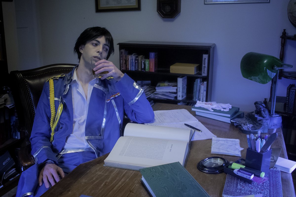 BiscuitCosplay's tweet photo. Sometimes a life of war really takes it out of you. I love my sad boy Roy.
Photo by @viviscosplay
#FMA #FullMetalAlchemist #Brotherhood #FMABrotherhood #FullMetalAlchemistBrotherhood #Cosplay #Cosplayer #Roymustang #RoymustangCosplay #Roy #FlameAlchemist #StateAlchemist https://t.co/30tgzv94Tn