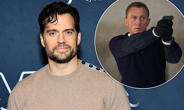 Henry Cavill não foi James Bond por conta da idade, diz diretor