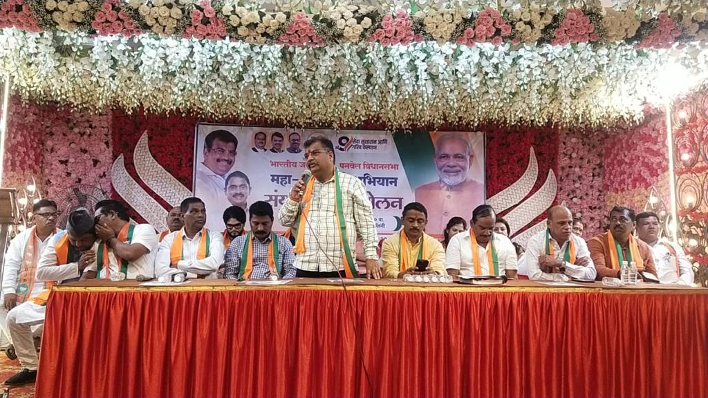 RaviDadaChavan's tweet photo. "भारताचा विकास हा इतर देशांवर सकारात्मक परिणाम करणारा ठरतो. कारण भारत जेव्हा प्रगती करतो तेव्हा इतर देशही प्रगती करतात", असं अमेरिकेच्या दौऱ्यावर असताना आदरणीय पंतप्रधान नरेंद्र मोदीजी म्हणाले होते. मोदीजींच्य��� नेतृत्वातील यशस्वी ९ वर्ष हे त्याचेच द्योतक आहे. 

आपल्या 'सबका साथ, सबका विकास, सबका विश्वास और सबका प्रयास’ या मूलमंत्राने त्यांनी अवघ्या ९ वर्षात राष्ट्राचा कायापालट करून दाखवला आहे. 

त्यांचे कार्यकर्तृत्व, केंद्र सरकारच्या विविध योजना, केंद्राद्वारे मिळणाऱ्या सुविधा या सर्वांची माहिती आम्ही मोदी@9 या उपक्रमाद्वारे घराघरात पोहोचवत आहोत. 

आज पनवेलमधील खंदा कॉलनी येथे महा-जनसंपर्�� अभियानांतर्गत आयोजित करण्यात आलेल्या संयुक्त मोर्चा संमेलनात उपस्थितांना मोदी सरकारच्या ९ वर्षांच्या कार्याची माहिती दिली.

 भाजपाच्या प्रत्येक कार्यकर्त्यानेही यासाठी पुढाकार घेऊन मोदी सरकारच्या यशाचा लेखाजोखा तळागाळातील लोकांपर्यंत पोहोचवण्यासाठी प्रयत्न केले पाहिजेत. 

या संमेलनात भाजपाचे पदाधिकारी आणि मोठ्या संख्येने कार्यकर्ते उपस्थित होते.

#modi #9YearsOfSeva #9YearsOfModiGovernment #modigovernment #modiji #narendramodi #development #vikas #ModiInEgypt #BJP4महाराष्ट्र #Maharashtra
#बीजेपी #Dombivali #महाराष्ट्र #RavindraChavan #रविंद्र_चव्हाण
#PWD #डोंबिवली #डोंबिवलीकर
#Dombivli
#NarenderaModi
#India #PMModi