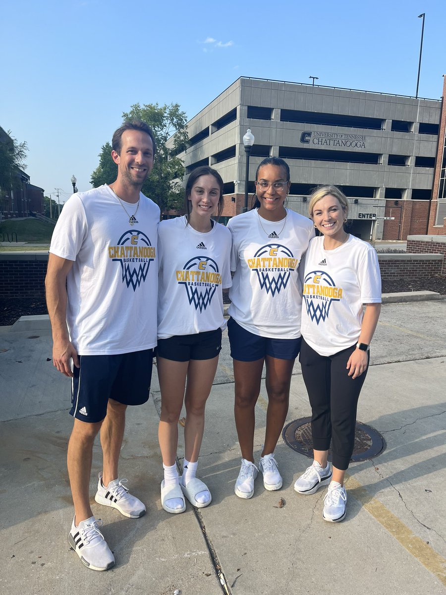 After a great camp/visit, i am so blessed to receive an offer from <a href="/GoMocsWBK/">Chattanooga WBB</a> !! Thank you so much to the coaches for having me and showing us such a great time!!💙💛<a href="/Coach_Poppie/">Shawn Poppie</a> <a href="/CoachJWorthy22/">Jayda Worthy</a> <a href="/katelyngrisillo/">Katelyn Grisillo (KG)</a> <a href="/goldberg_jon/">Jonathon Goldberg</a>