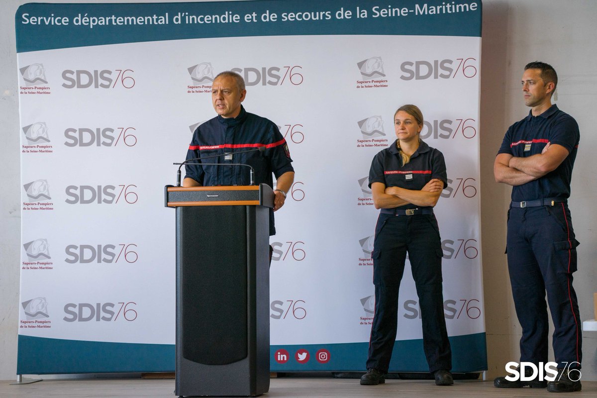 Près de 1⃣0⃣0⃣ nouveaux sapeurs-pompiers volontaires ont été accueilli samedi à la direction départementale du #Sdis76.

Ils ont suivi un parcours d'intégration et ont signé leurs arrêtés, symbole de leur #engagement !

Bienvenue à tous 👩‍🚒👨‍🚒

Photos : Alain MONTEL (ERI)