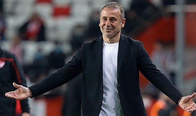 Abdullah Avcı'nın takımın başına geçmesini isteyen Fenerbahçe taraftarları #AvcıFenere kampanyası başlattı.