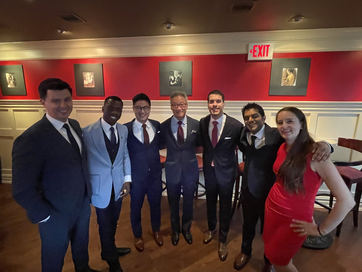 Congrats to the @rwjsurgery chief residents. It was an amazing weekend celebrating these wonderful surgeons and people! #rutgersresidentsrock @LaurenceDiggsMD @lanr_elt @louisfchaiMD @OmarEl_MD