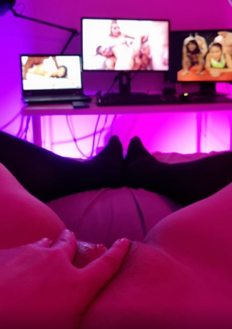 Oh have I had some fun tonight! 😍 My bed is soaked in cum. 🌊 I spent a solid 2 hours just cumming and<a href="/tag/porn"class="tags"><span>#porn</span></a><a href="/tag/fucktoy"class="tags"><span>#fucktoy</span></a><a href="/tag/slutwife"class="tags"><span>#slutwife</span></a><a href="/tag/cumslut"class="tags"><span>#cumslut</span></a><a href="/tag/masturbating"class="tags"><span>#masturbating</span></a>