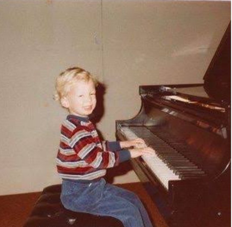 Happy birthday to the king of music, one and only Ryan Tedder! Wishing you all the best!    