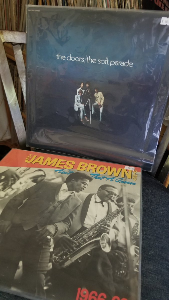 aztammyp's tweet photo. Time for Sunday #RecordParty.
Dare ya not to move: https://t.co/AMnVrMVA8b