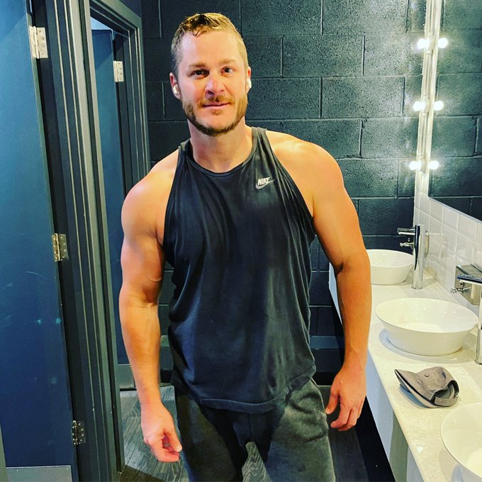 Austin Armacost’s pics and videos