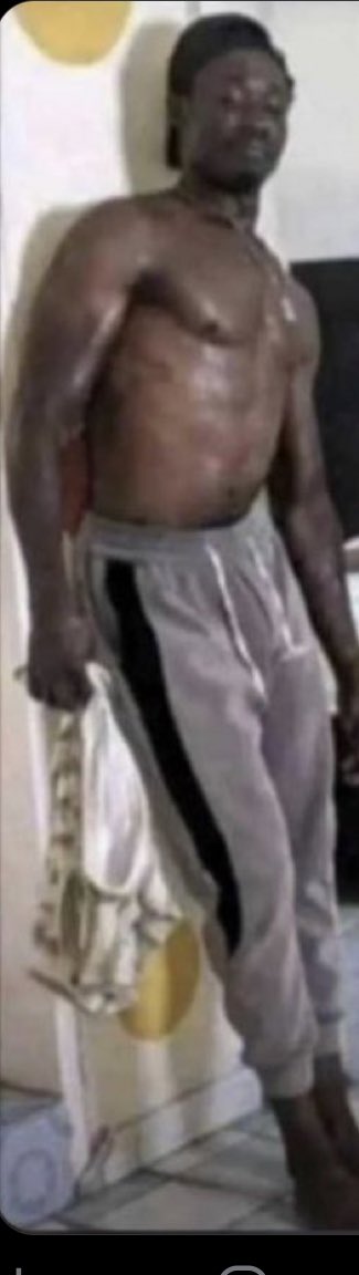 kztycoon's tweet photo. @Naija_PR As a man why😤 you go wear waist beed https://t.co/CD3WWlVVaS