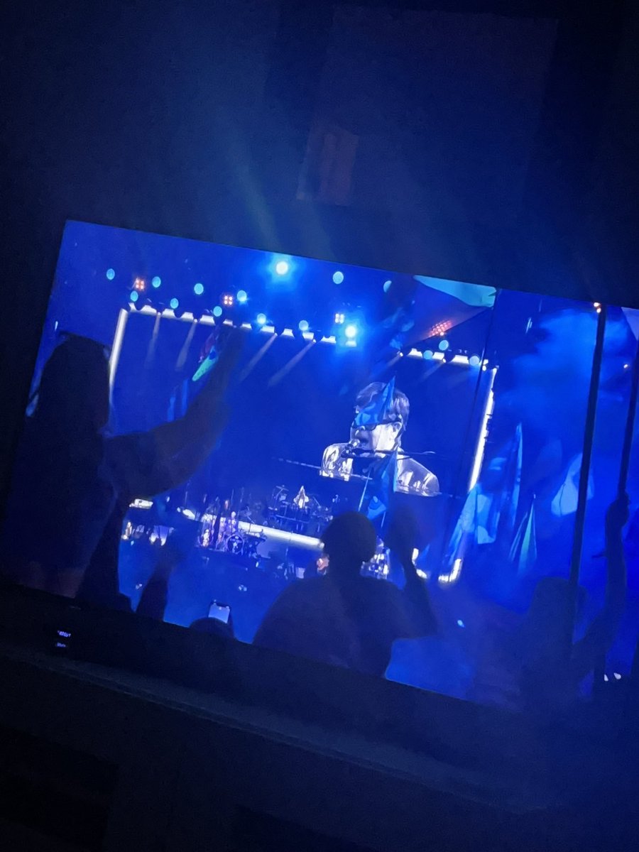 AS_FootyReview's tweet photo. Elton John - Your Song
Find me a better songโฆ. Iโll wait!! #WhatAPerformance @eltonofficial https://t.co/GLPFfWRq1w