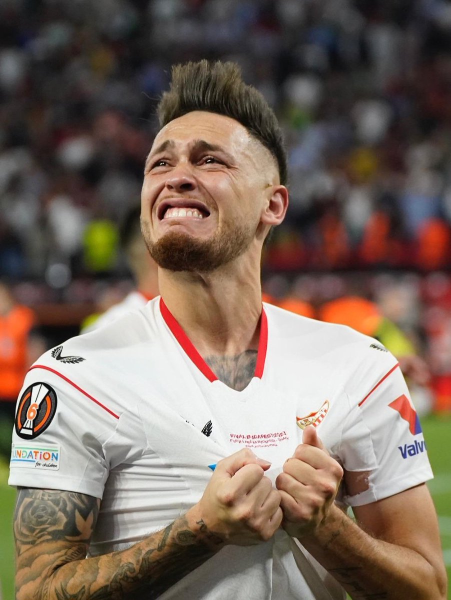 🔴¡ROJOYBLANCO!⚪ (@sevillafc16) on Twitter photo Siempre en mi equipo <a href="/Locampos15/">Lucas Ocampos</a> Siempre en mi equipo <a href="/Locampos15/">Lucas Ocampos</a>