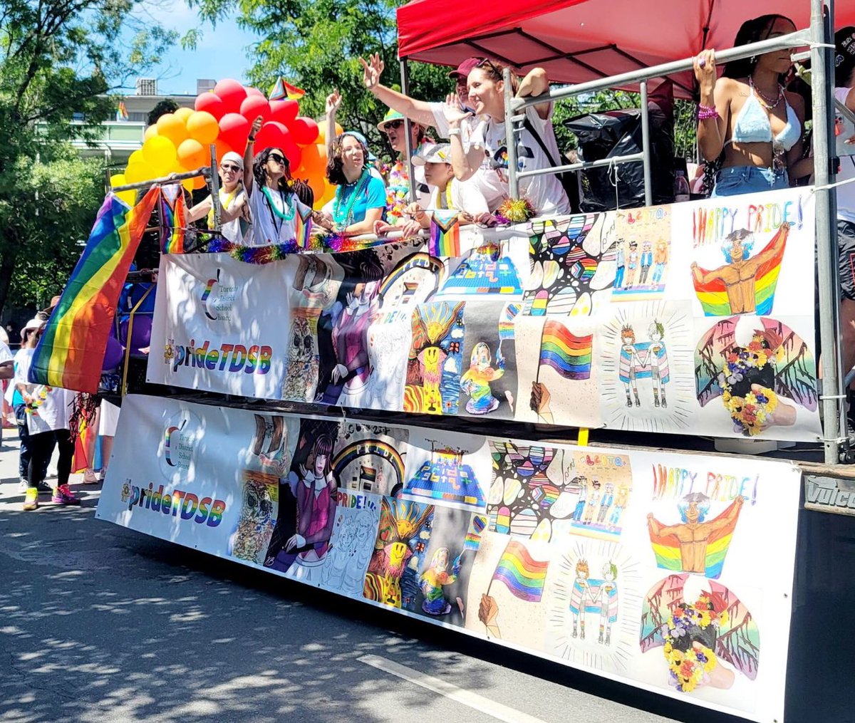TDSB_Arts's tweet photo. Great to see @tdsb student artwork featured on the #tdsbpride float today! Happy Pride! https://t.co/XumYanAaAl