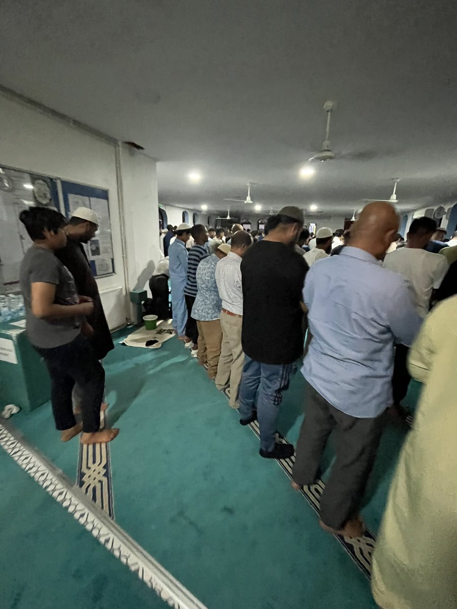 jwadzzy's tweet photo. Some of your own friends won’t come to your janazah but some of the brothers who know you just for attending Salah would. https://t.co/IJBzsbNn5E