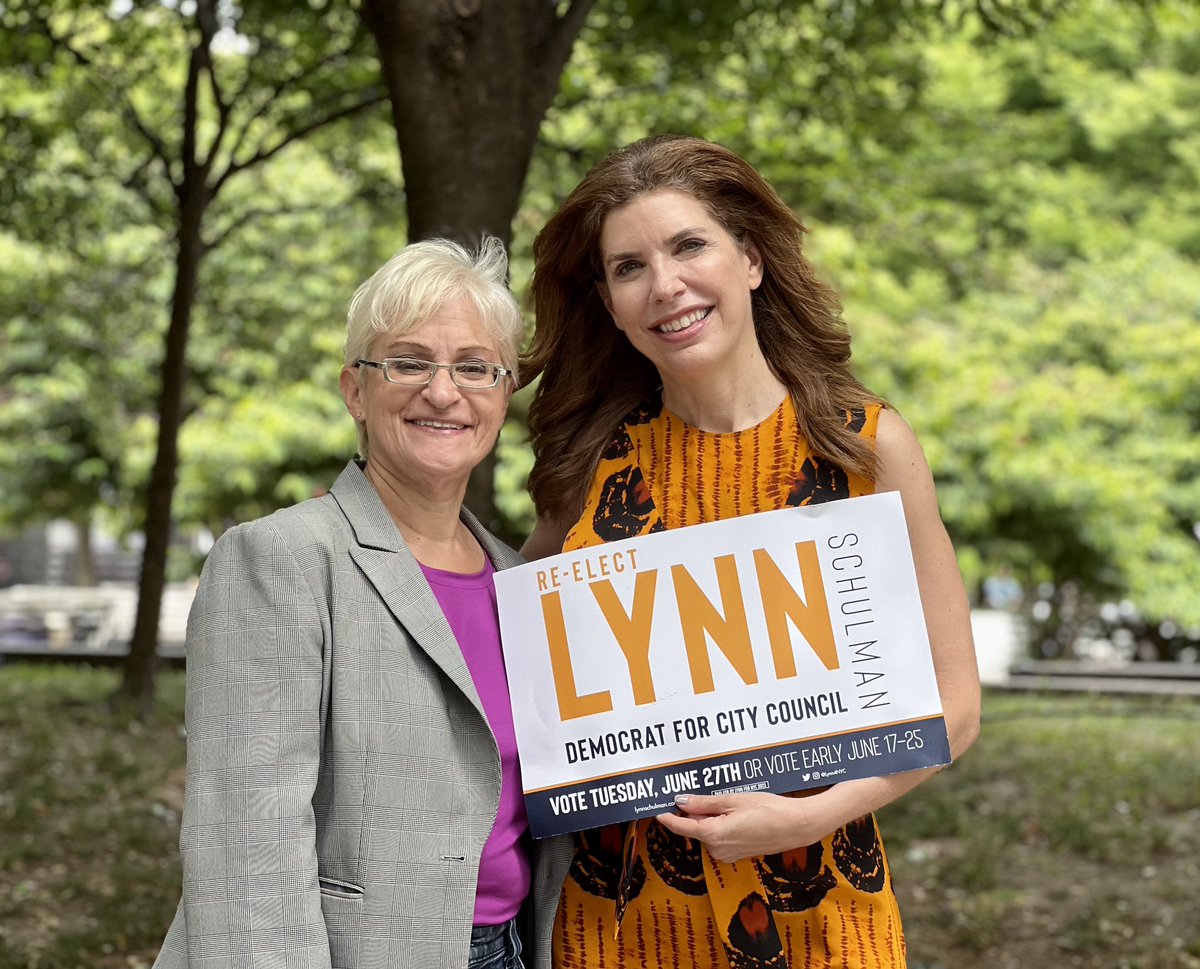 JulieMenin's tweet photo. Couldn’t be happier to be out this afternoon for my longtime friend and amazing colleague @Lynn4NYC! Our team was out door knocking and so great to see the love for Lynn in the community! #LynntoWin #GOTV https://t.co/gKp86yheaJ