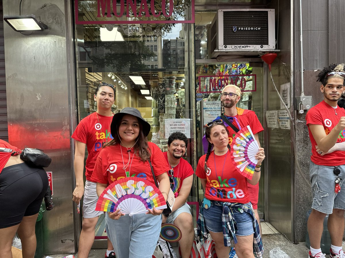 Vanessa Perez (@tgtvanessa) on Twitter photo NYC Pride with T1150 was so much fun!❤️🧡💛💚💙💜 🏳️🌈#NYCPride #loveislove
<a href="/MelodyAPtgt/">Melody Peña</a> <a href="/samlanders22/">Sam Landers</a> <a href="/TGTLogan/">Logan Colindres</a> NYC Pride with T1150 was so much fun!❤️🧡💛💚💙💜 🏳️🌈#NYCPride #loveislove
<a href="/MelodyAPtgt/">Melody Peña</a> <a href="/samlanders22/">Sam Landers</a> <a href="/TGTLogan/">Logan Colindres</a>