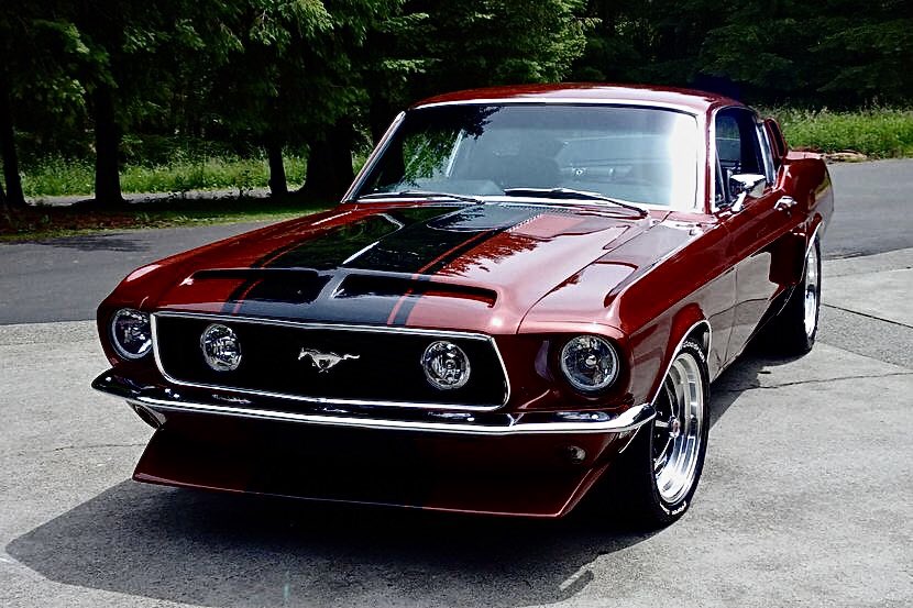 #MustangMonday | Beautiful 1968 custom red fastback…😍
#Ford | #Mustang | #SVT_Cobra