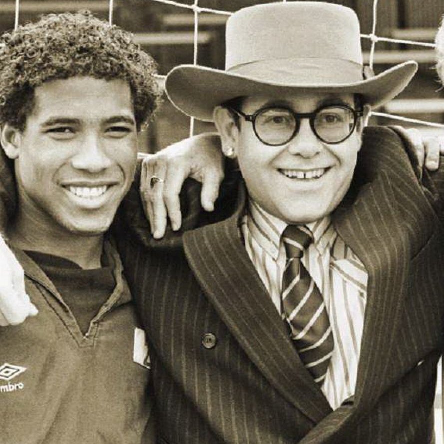 In the summer of 1990 both of these men performed on number one songs in the UK. @officialbarnesy #Elton #Glastonbury #watfordfc #90smusic