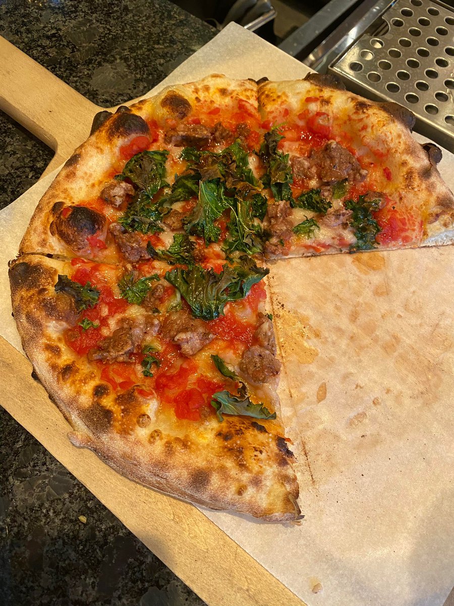 Impostore Pizza from Via Farina! Made with vegan cheese and vegan sausage🍕Thanks Patty 📸😊