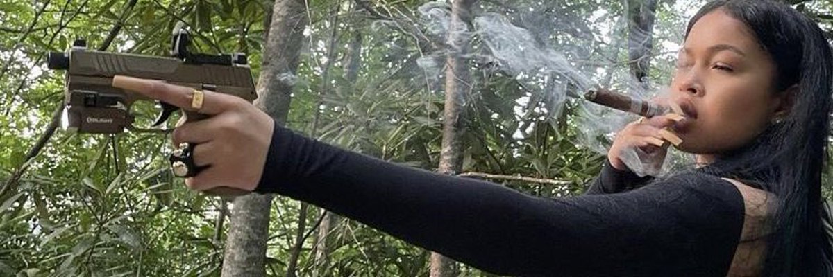 Essa foto te lembra alguém? Marca ela aí