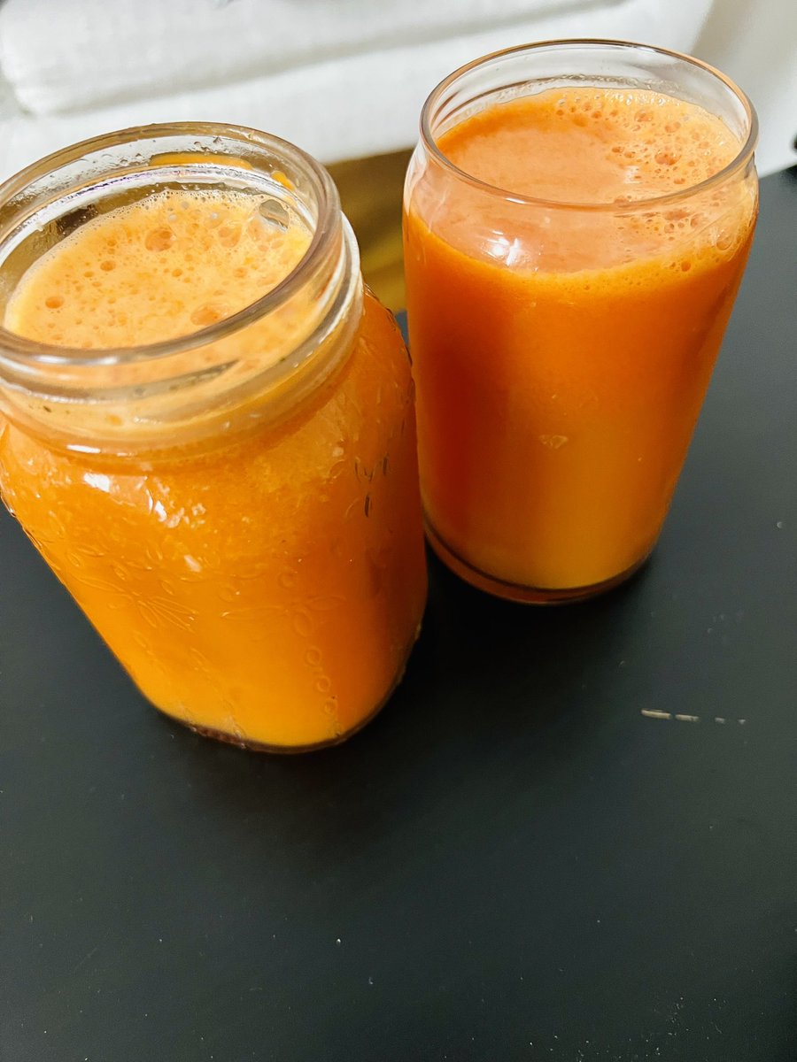 Carrots, grapefruit, red apple, ginger  & celery for this special weekend embarking summertime. It’s also great time to introduce more citrus fruits into juicing.
#coldpressed #juicing #healthy #healthyvibes  #love #HealthIsWealth #coldpressed  #healthylifestyle #healthyhabits