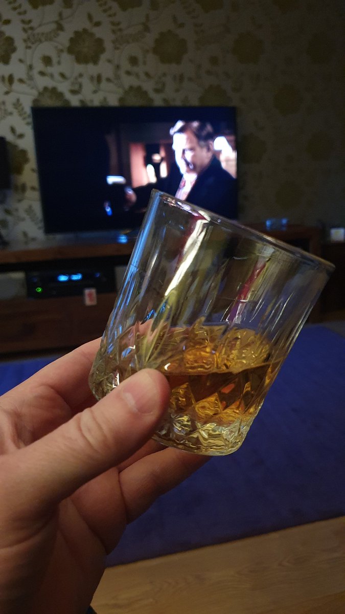 Just going to finish watching The Guard so I'll have a wee <a href="/BushmillsUK/">Bushmills Whiskey UK</a> 🥃 slàinte <a href="/PatC42/">🇮🇪 Pádraig McSheomraí</a>