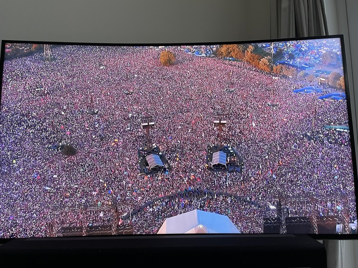 Normally like to be asleep by 10 latest on a school night but instead am wide awake loving watching #Elton John. Pleased to be in the comfort of my home rather in those crowds (although I keep looking at for my brother!). Elton you rock! I’ll accept being tired tomorrow for this!