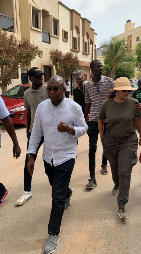 SabrDegMoyMoudj's tweet photo. Maïmouna BOUSSO, quelle brave Dame !!! 💪🏿
Elle a toute mon admiration 💕🔥
Seule la lutte libère ! ✊🏿🇸🇳✊🏿
Allaa athiou, amoul bayi dem ba diex 💯
#Sonko2024
#MaintienRek #JeSuisCasaçaise 🇸🇳
#StopALaStigmatisation
#SaleMackyDegage
#FreeSenegal ✊🏿 https://t.co/Kdelp18kAu