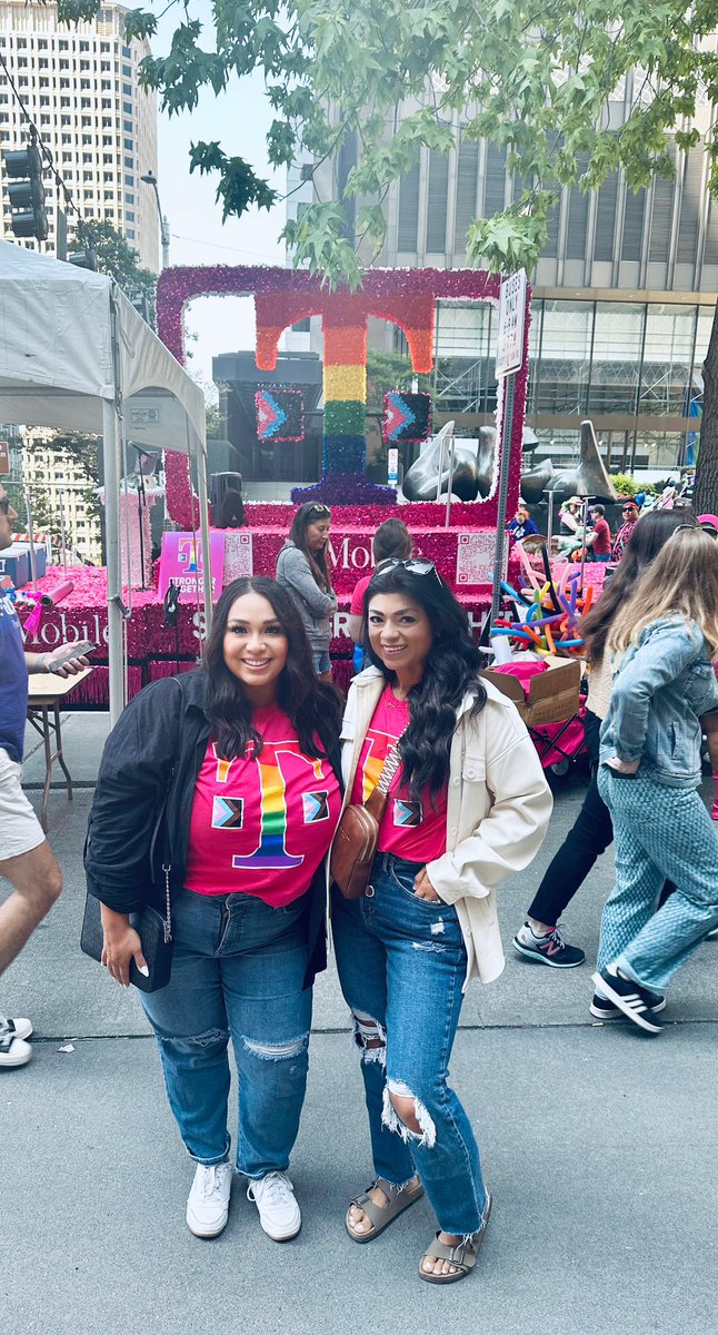 My sister and I had a great time celebrating Seattle Pride 🏳️‍🌈 Thank you T-Mobile for this awesome experience! #Seattle #SeattlePrideParade #Tmobile #BeYou #BeMagenta