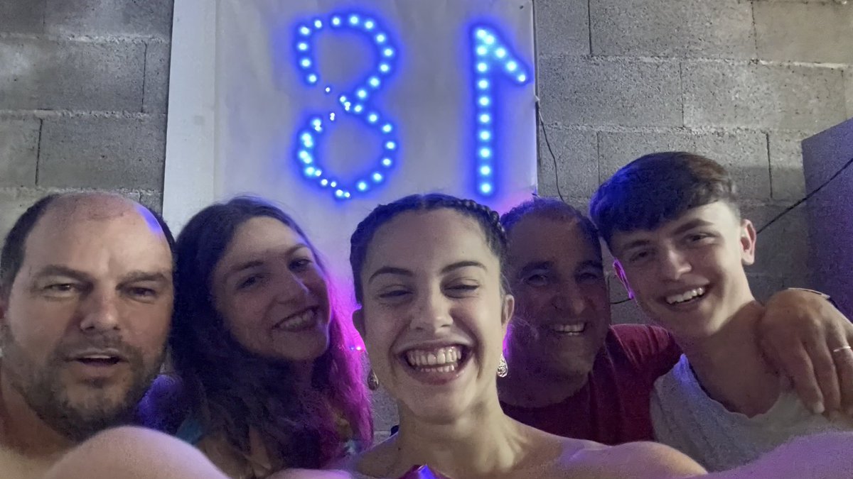 ClauAmeneiro's tweet photo. @_caarloosgil https://t.co/uyCwmT7MRC