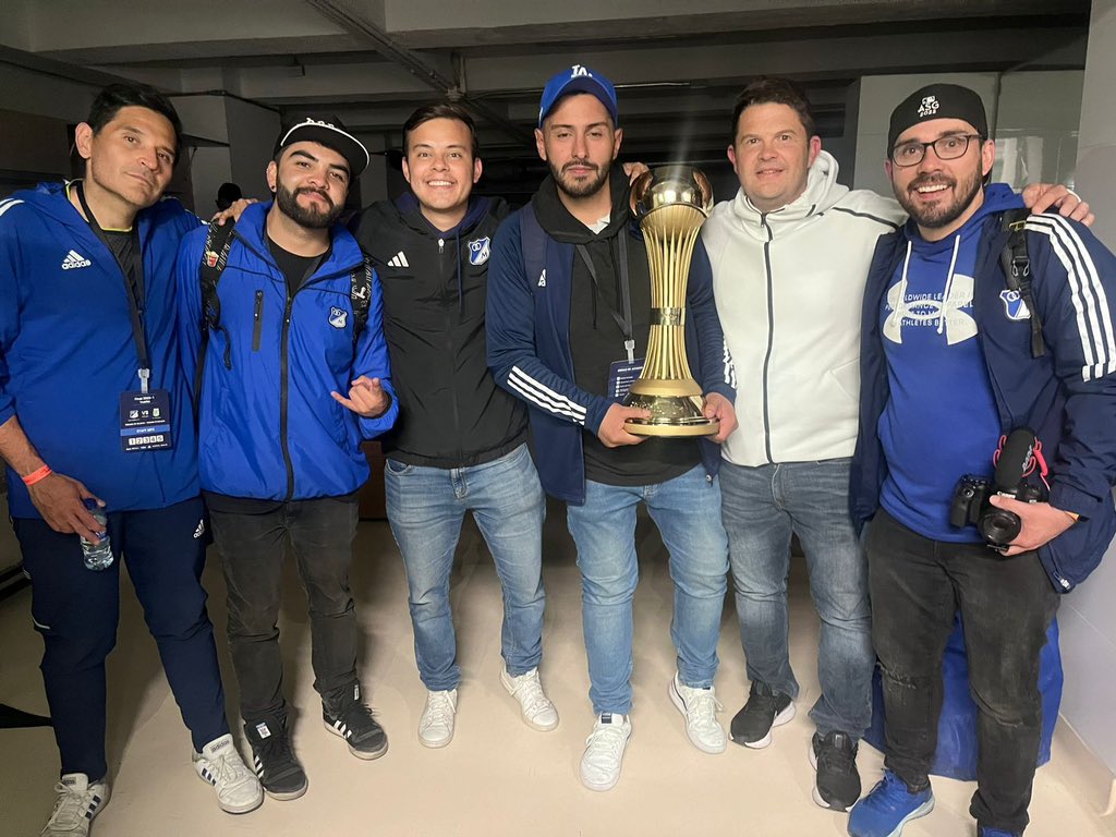 SCarreno10's tweet photo. Un semestre trabajando en la OTT de Millonarios FC. Comenzamos con Noche Embajadora y finalizamos con la Estrella 16. 

Un orgullo poder ser parte de este proceso de la mano de @tv_mfc @futbolete .

#Millonar16s https://t.co/0BSOZFniwE