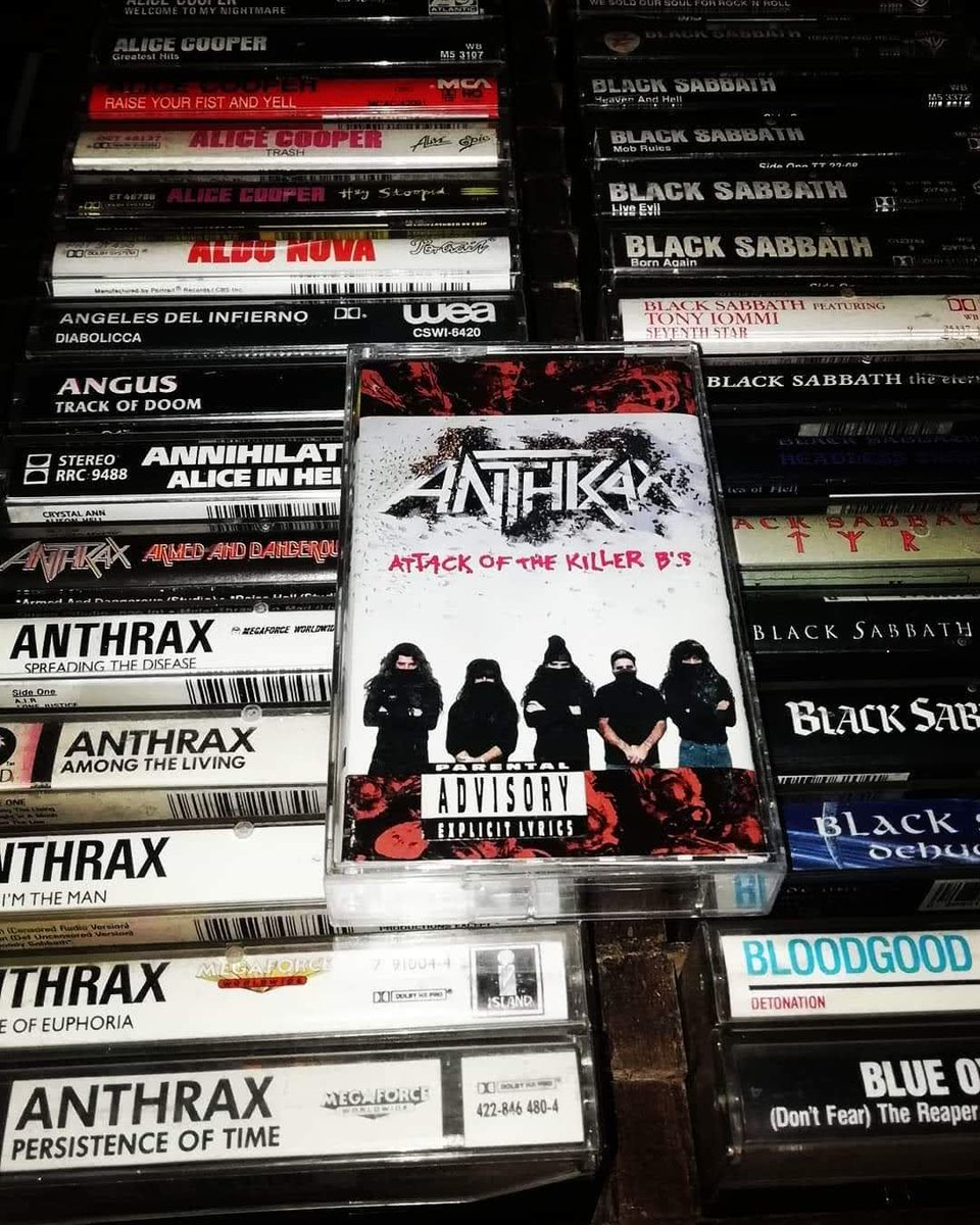 gilvaldez76's tweet image. 25 de Junio de 1991, @Anthrax lanzó su álbum &quot;Attack Of The Killer B&apos;S&quot;.  Una recopilación de rarezas, covers y canciones en vivo grabadas en la gira Persistence of Time de 1990–91
#KeepItInTheFamily
#BringTheNoise  
#ProtestAndSurvive
#ChromaticDeath
#Parasite
#BellyOfTheBeast
