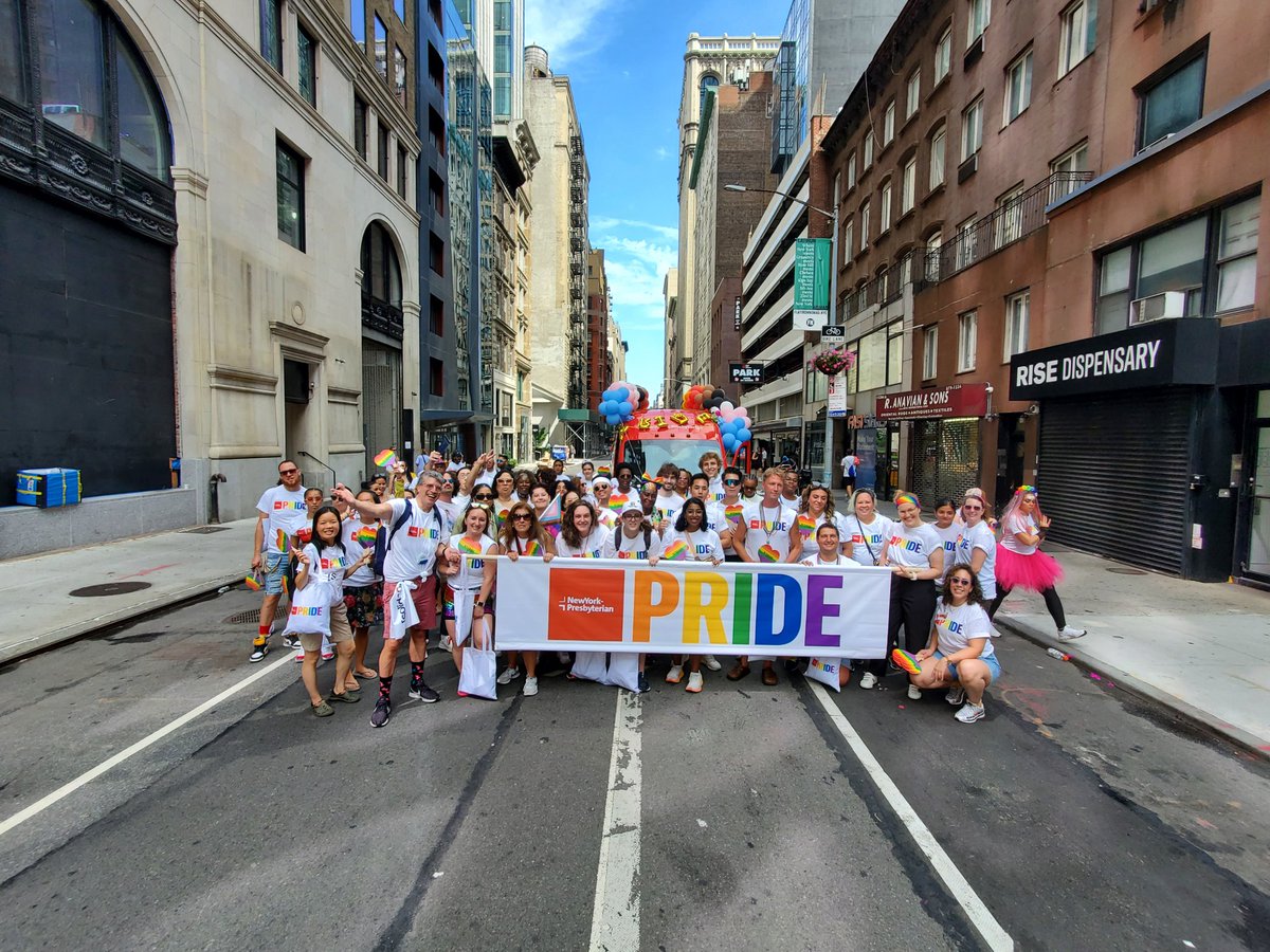 ALLENs_Chipmunk's tweet photo. @nyphospital came to show that we do PRIDE like no other hospital!!!
#nypride #Pride2023 🏳️‍🌈 https://t.co/X7pMUnyvPb