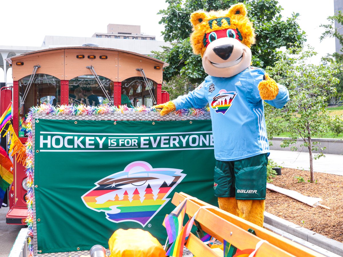 mnwild's tweet photo. Ain't no raining on the Jonny Vibes x @NordyWild parade! 🤙

Thanks for having us @TwinCitiesPride and we wish everyone a happy pride month! 🏳️‍🌈

#mnwild https://t.co/O8Uj91MG1T