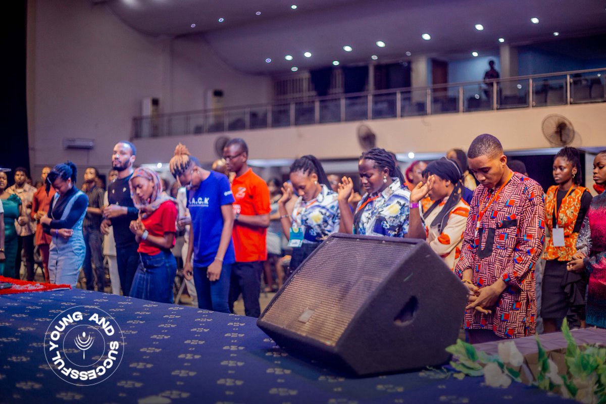 Yas_Conference's tweet photo. Altar call for young people who sensed God's call on their lives to be part of His move in this last days

#yas2023 
#yasconference
#youngandsuccessful
#enugu https://t.co/OG3AjZALWK