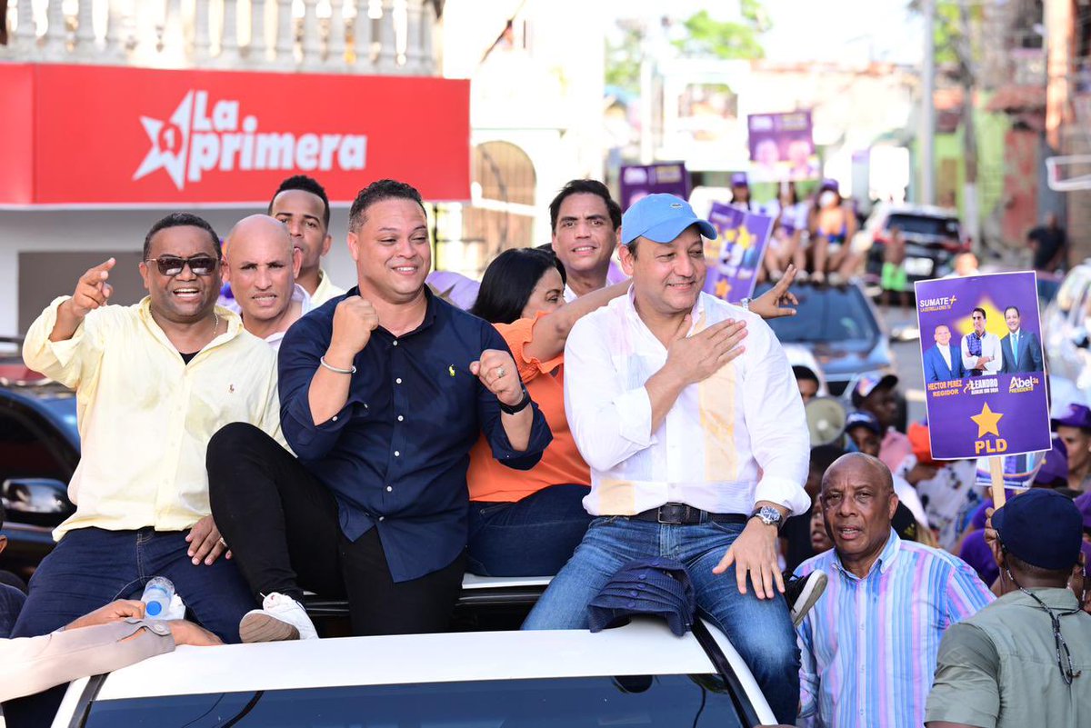 renepolancov's tweet photo. Las grandes obras que tiene Santo Domingo Norte fueron construidas en las gestiones del Partido de la Liberación Dominicana. 

Desde el teleférico, Metro hasta las circunvalaciones. ¡#AguantenQueFaltaPoco! 

#SDNMarcha #VuelveElGerente https://t.co/91RNaqpBow