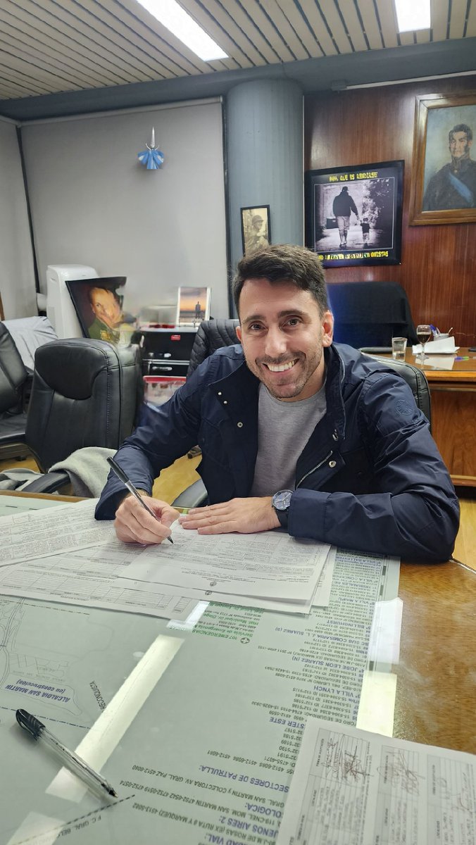 JuanEslaiman's tweet photo. ACOMPAÑAR A SERGIO MASSA DESDE #SANMARTÍN 

No tengo dudas que Sergio Massa es el más capacitado para hacer crecer y desarrollar a nuestro país. Capacidad intelectual y de trabajo, liderazgo y armado de equipos, con ideas y propuestas concretas en las que creo totalmente. https://t.co/usXvkE7Irn