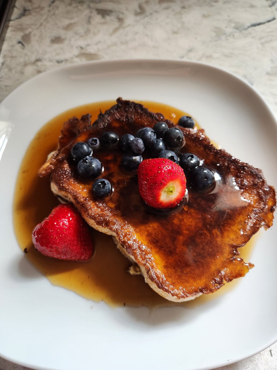 call_me_Deeee's tweet photo. I saw French Toast trending...interestingly it's what I had for breakfast today. (Forgot to put the lid back on when I poured my syrup...usually there'd be so much less). https://t.co/0G8wiLqoeB