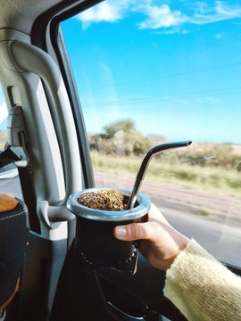 viajar+ tomar mate= PLA-NA-ZO