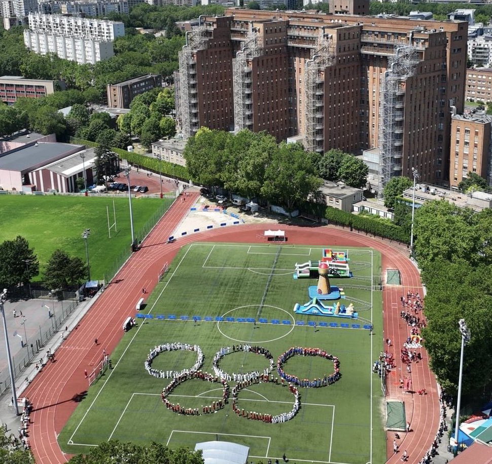 isa_belle_ktz's tweet photo. Très belle journée de l’olympisme - fête du sport @villeclichy ! Plus de 25 associations ont uni leurs forces pour célébrer le sport, avec des défilés, des ateliers et une ambiance festive. Vive le sport et vivement l'année prochaine ! #FêteduSport #faitesdusport #teamClichy2024 https://t.co/L0ufDmTQRJ
