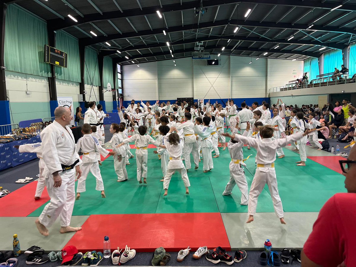 isa_belle_ktz's tweet photo. Très belle journée de l’olympisme - fête du sport @villeclichy ! Plus de 25 associations ont uni leurs forces pour célébrer le sport, avec des défilés, des ateliers et une ambiance festive. Vive le sport et vivement l'année prochaine ! #FêteduSport #faitesdusport #teamClichy2024 https://t.co/L0ufDmTQRJ