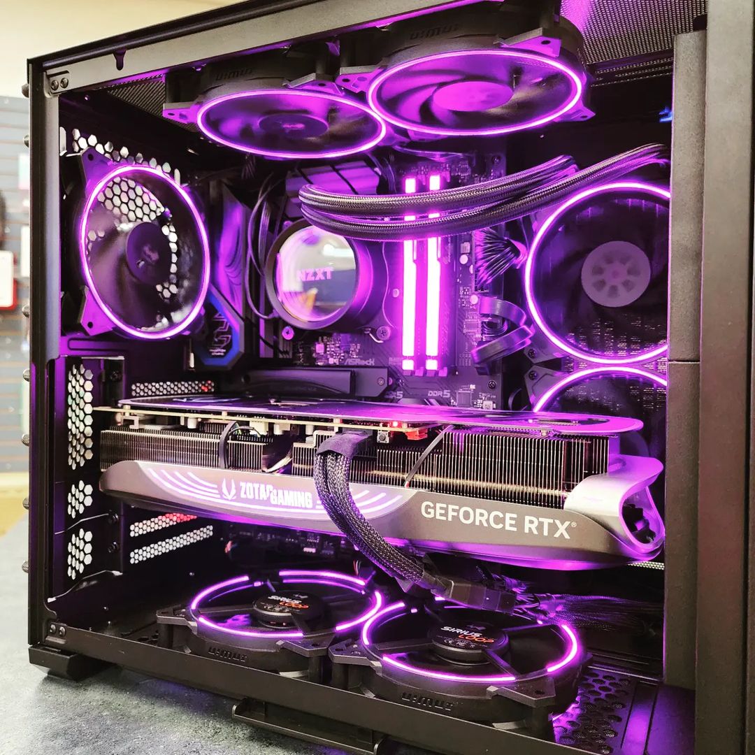 🎵Lights up and they know who you are🎶💜

📷 IG: sandtronicwl

#PcBuild #GamingPC #PcSetup #Tech #PcHardware #PcComponents #PcGaming