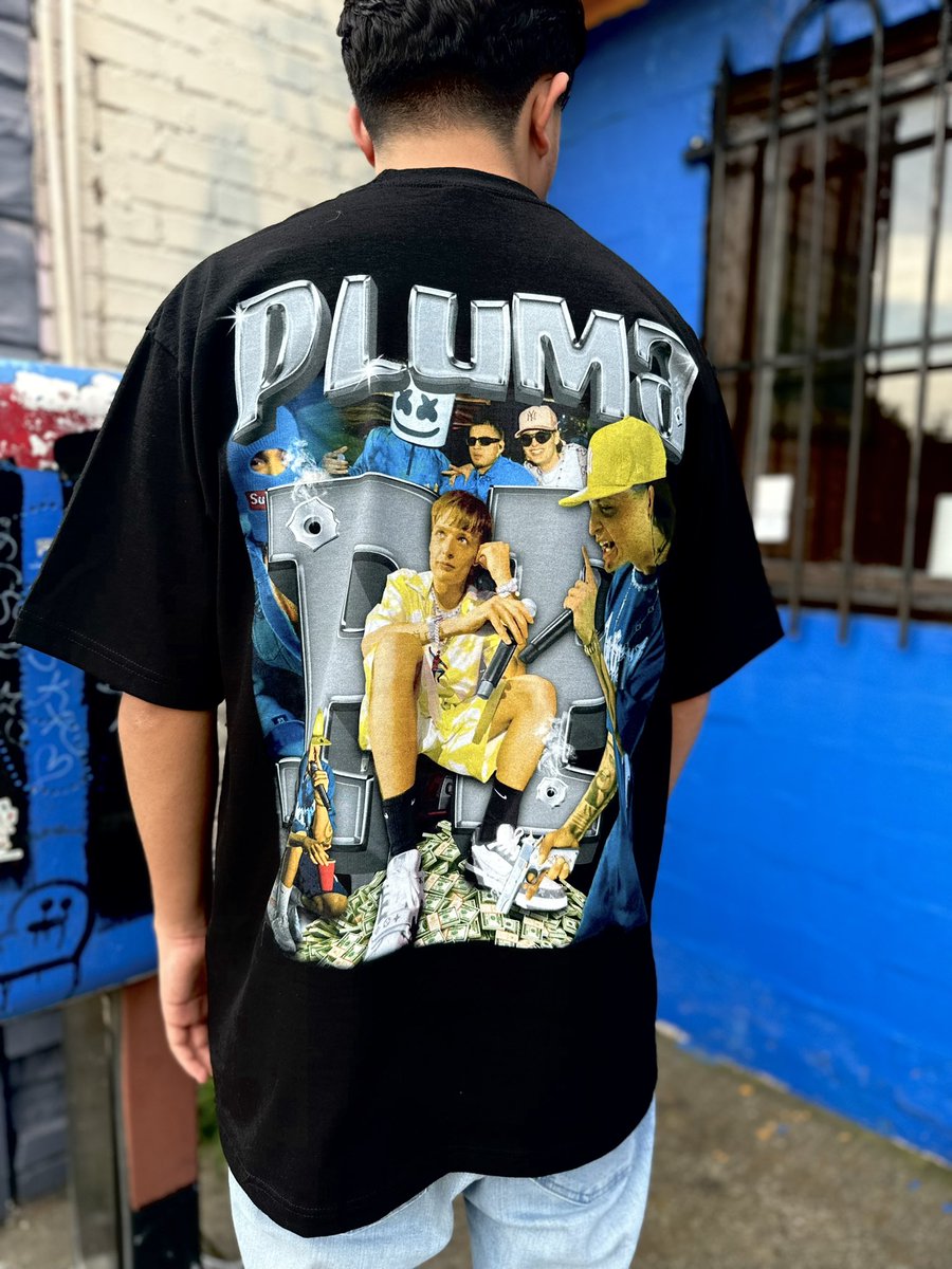 alxcstudios's tweet photo. Peso Pluma Tee! 

Out now just in time for Genesis and U.S Tour! Link in bio! 🕷️🥷 https://t.co/qQeTWGI9zJ
