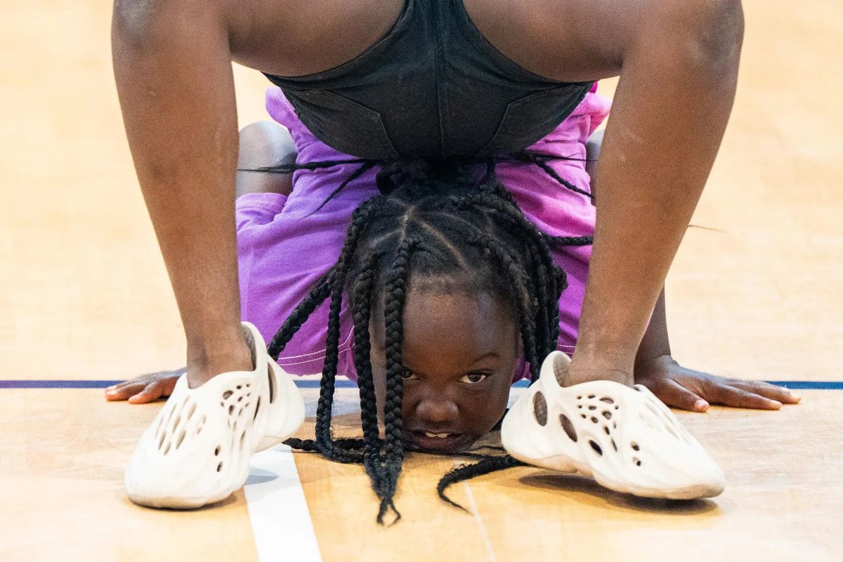 Suntimes's tweet photo. Attendees of this year’s 10th annual This Is Life Youth Talent Showcase &amp; Resource Expo witnessed more than 20 performances from rappers and dance troupes whose members were all under the age of 21 — with the youngest performer being only 6.
Story: https://t.co/vJAAtFucZf https://t.co/EFdB83cROV