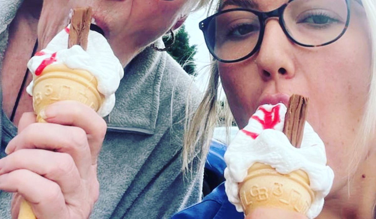 Carer Ellie and one of the 🌸Durham clients enjoying the perfect end to a little walk out on a Sunday afternoon. 

🍦 who doesn’t love ice cream!?!

#bloomingoodcare #wecare #icecreamtime #sundayafternoon