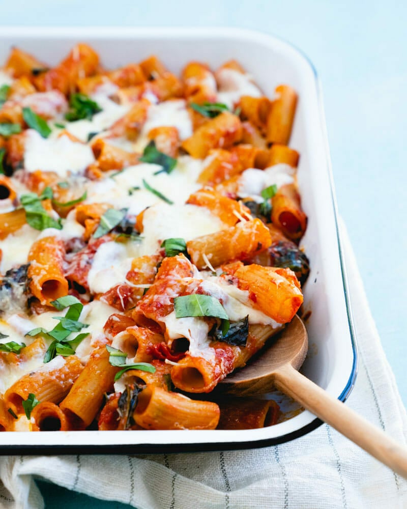 This baked rigatoni is sure to be a hit for #familydinner. #foodie  cpix.me/a/172301812