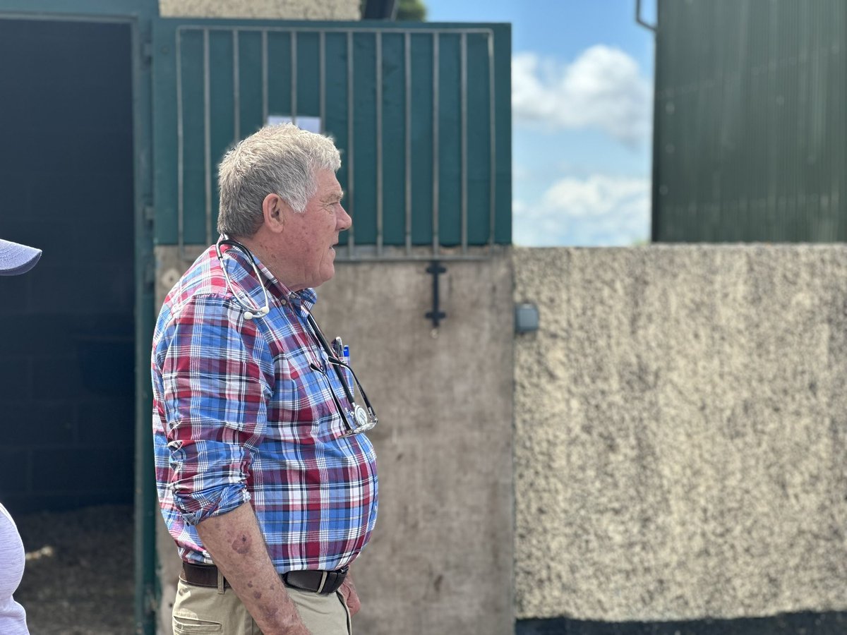 Tattersalls_ie's tweet photo. The legend Johnny Quinlan signs his last veterinary certificate at Tattersalls Ireland this evening as he retires from the panel. The veterinary office won’t be the same without him and we are grateful to have had Johnny as part of the team for so many years.

We wish him all the best for the future! ✨