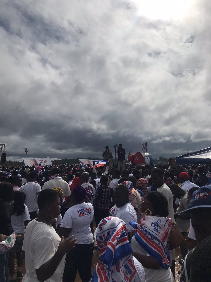 Gen_Buhari_'s tweet photo. NPP is undoubtedly the most attractive party in Ghana, this is in Assin Breku, massive Charles Opoku victory rally…. Despite the rain, party faithfuls and electorates of the Constituency have shown up massively…

Vote #1, Vote Development ✅ https://t.co/4e1hERLSZN