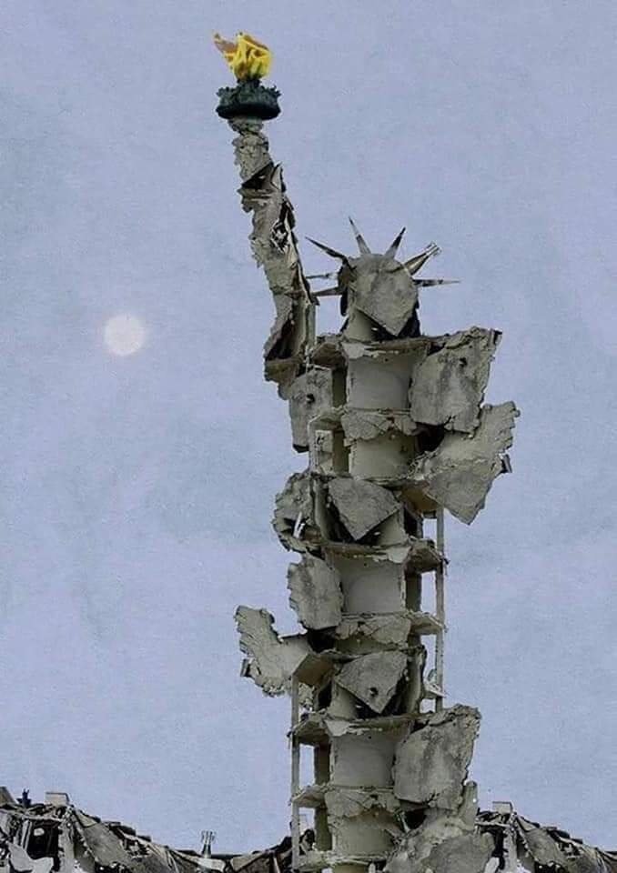 Un artista sirio 🇸🇾 en la ciudad de Aleppo erigió esta réplica de la 'Estatua de la Libertad' con los restos de su casa, añadiendo:

🗣️| 'Esta es la libertad que nos trajeron' 🇺🇸

#LaVerdadEsNuestraBandera
#Redbeldes