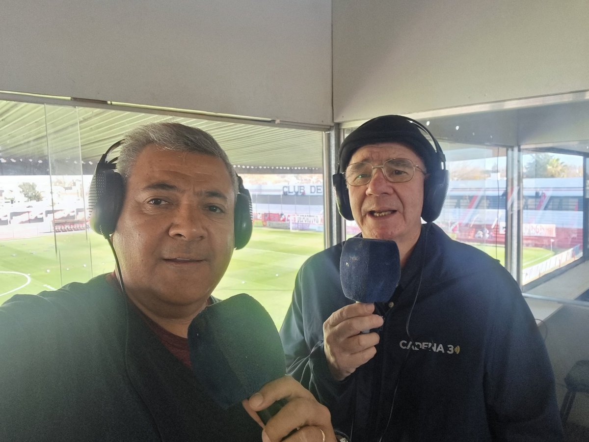 OrtizRAriel's tweet photo. En marcha. Junto a @pedrosreyes1 @facudimaria y todo el equipo @PLATEANUMERADA1 arrancó la previa de @Deportivo_Maipu Mitre (Stgo Estero) por @Cadena3Com Sumate al 97.7 del dial.. https://t.co/1hH3r0NiL1
