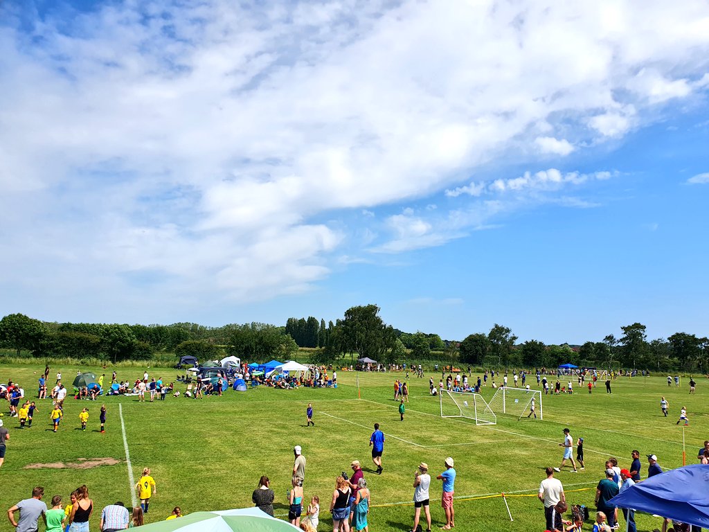 HessleRangers's tweet photo. Thank you to our brilliant volunteers and everyone who attended our Girls tournament today. Ridiculous heat for both our grafters and the players. #OneDownTwoToGo 💙🤍 #UTR https://t.co/sD4xDzmLdc